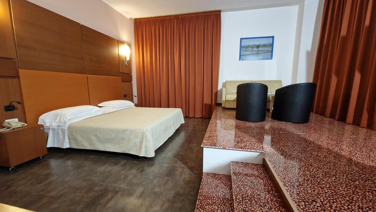 Bella Italia Palace Hotel Novara Luaran gambar