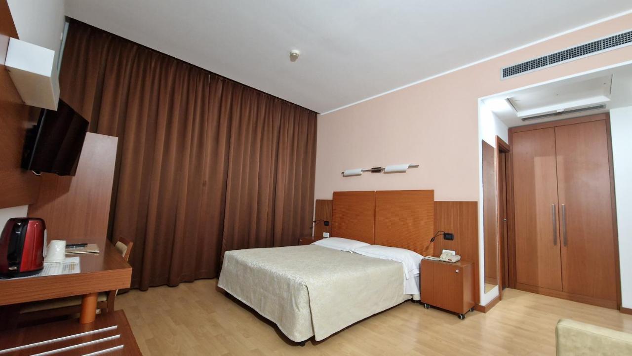 Bella Italia Palace Hotel Novara Luaran gambar